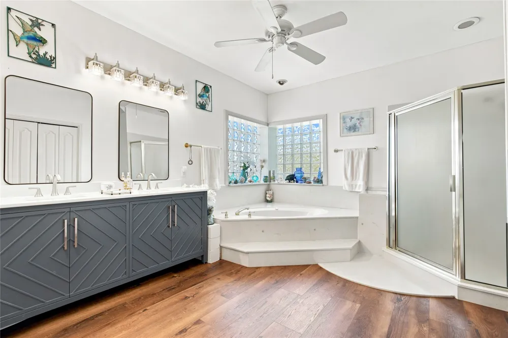 2406 Patriot Drive Lago Vista, TX 78645