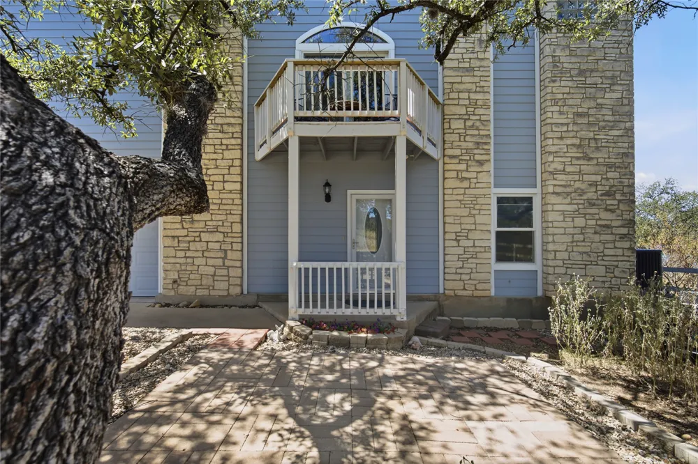 2406 Patriot Drive Lago Vista, TX 78645