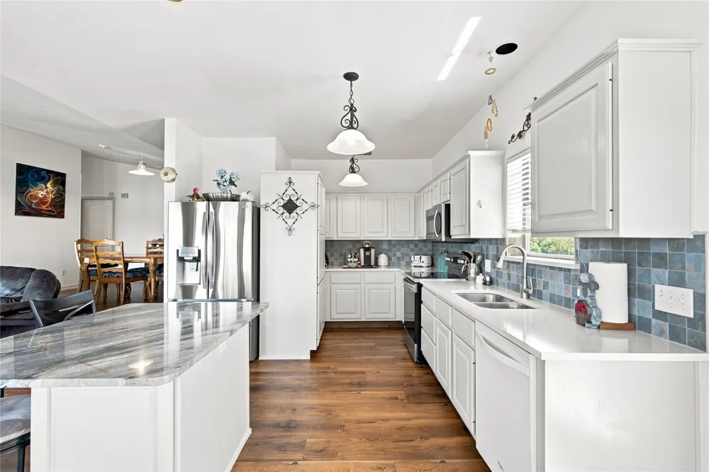 2406 Patriot Drive Lago Vista, TX 78645