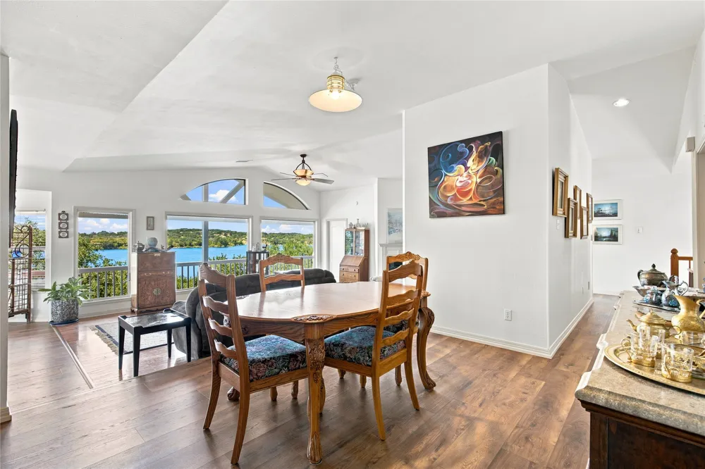 2406 Patriot Drive Lago Vista, TX 78645