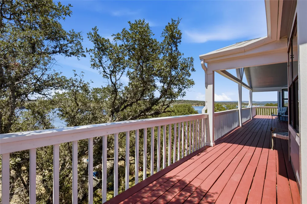 2406 Patriot Drive Lago Vista, TX 78645