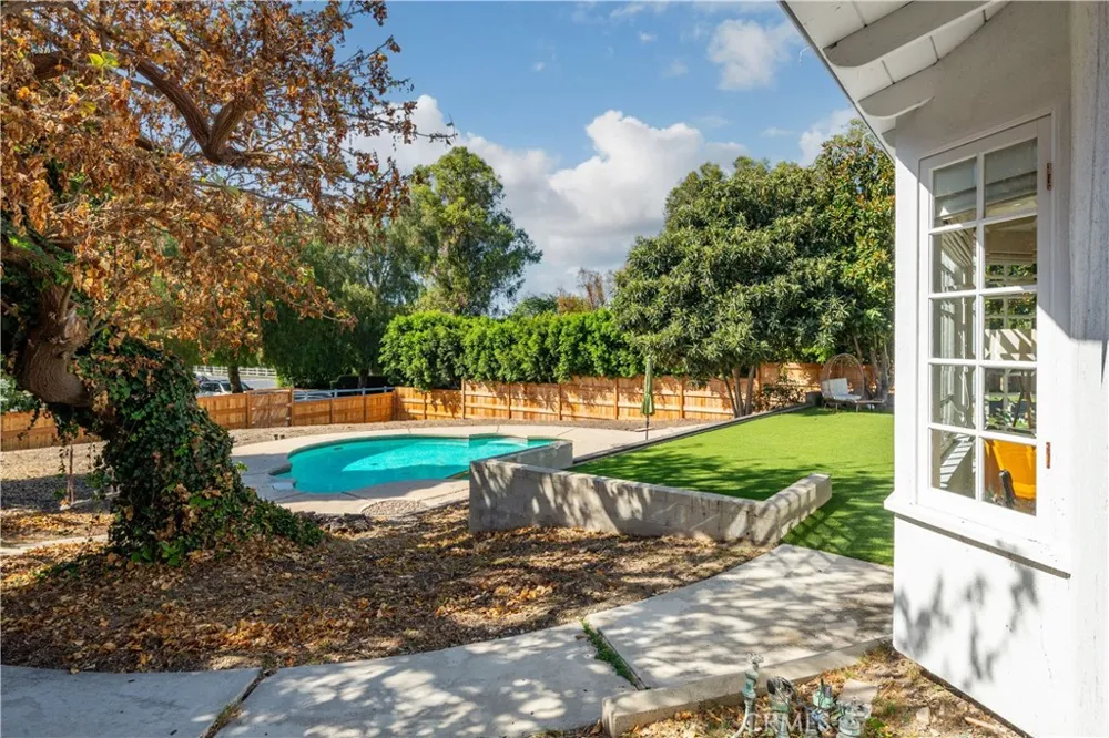 11 Branding Iron Rolling Hills Estates, CA 90274