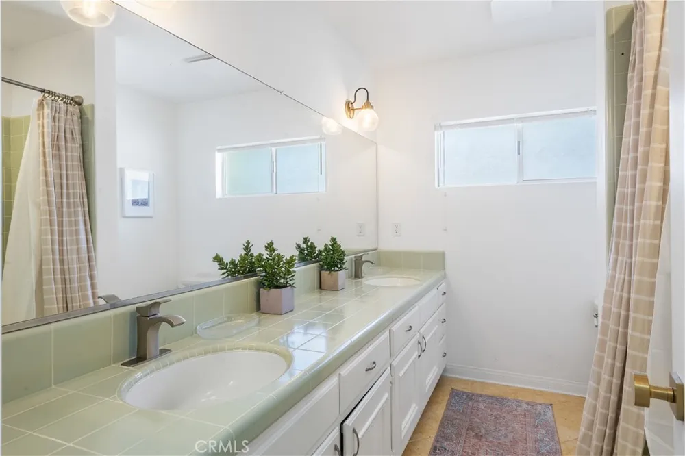 11 Branding Iron Rolling Hills Estates, CA 90274
