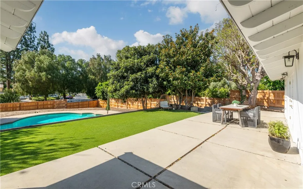 11 Branding Iron Rolling Hills Estates, CA 90274