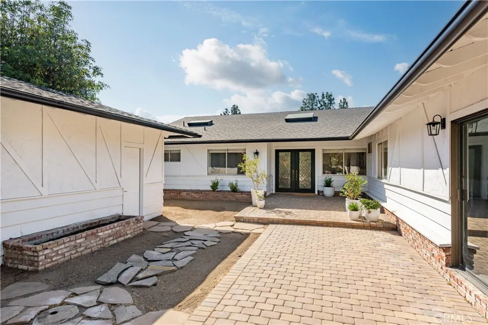 11 Branding Iron Rolling Hills Estates, CA 90274