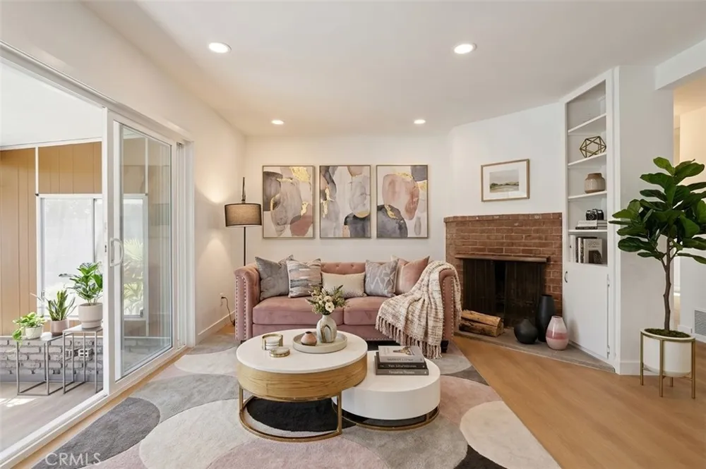 239 E Cypress Covina, CA 91723