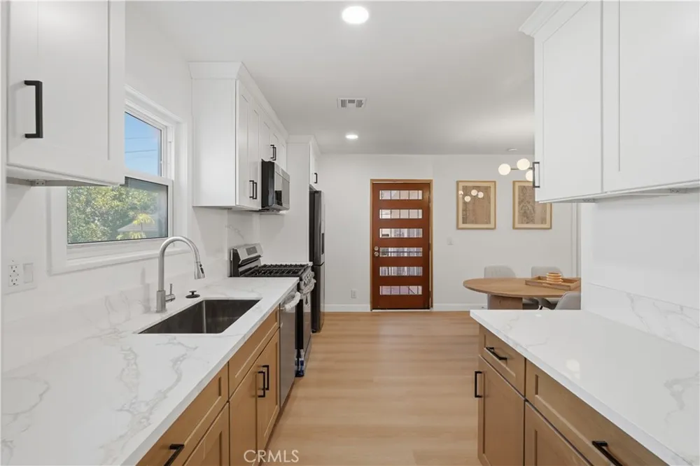 239 E Cypress Covina, CA 91723