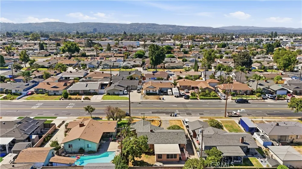 239 E Cypress Covina, CA 91723