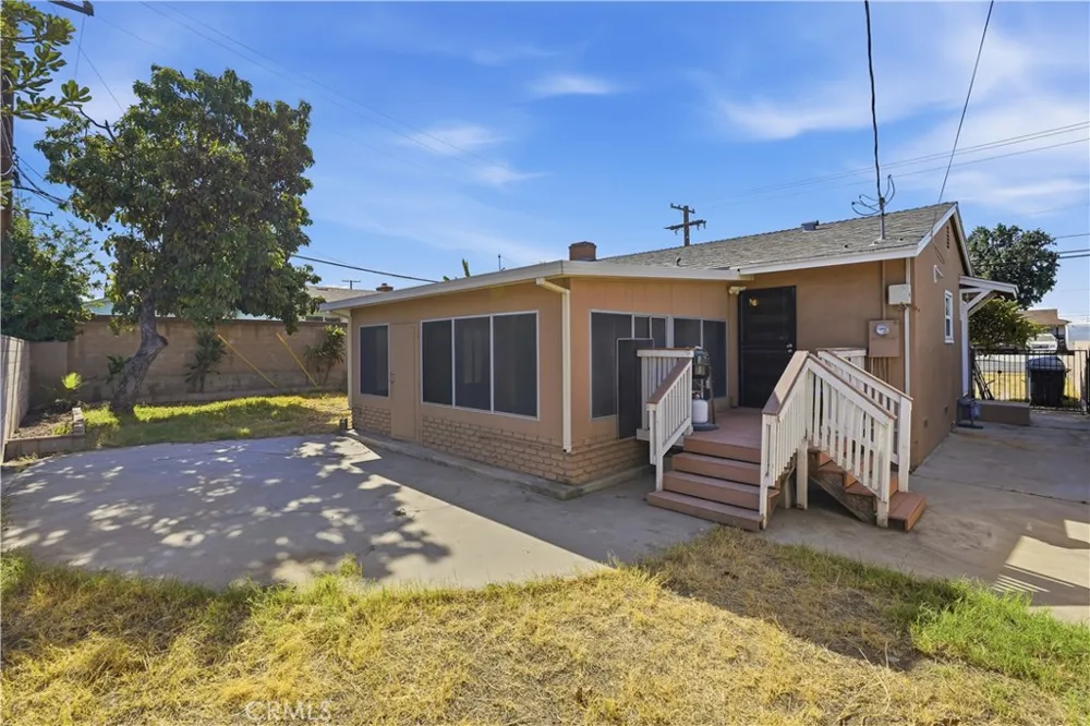 239 E Cypress Covina, CA 91723