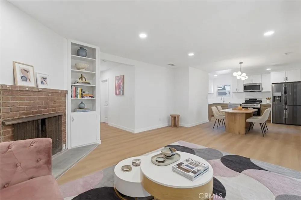 239 E Cypress Covina, CA 91723