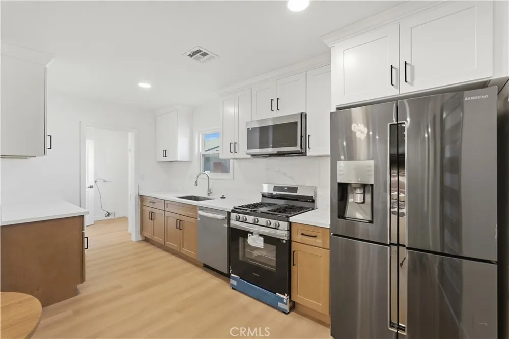 239 E Cypress Covina, CA 91723