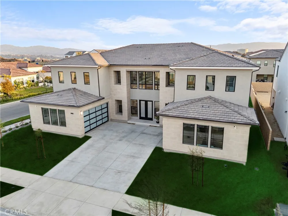 24152 West Corte Ala Valencia, CA 91354