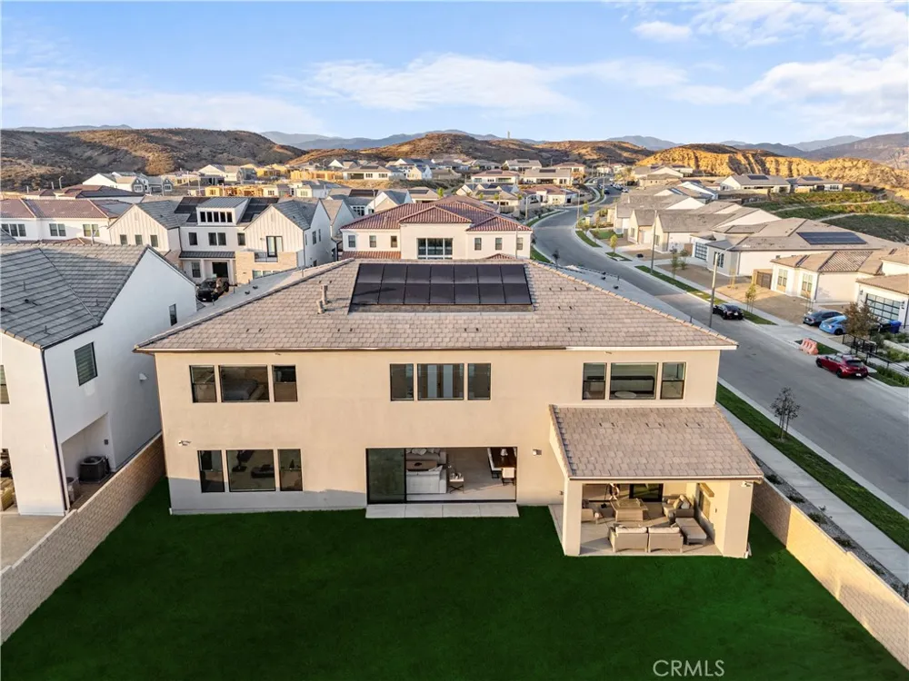 24152 West Corte Ala Valencia, CA 91354