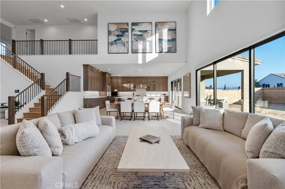24152 West Corte Ala Valencia, CA 91354