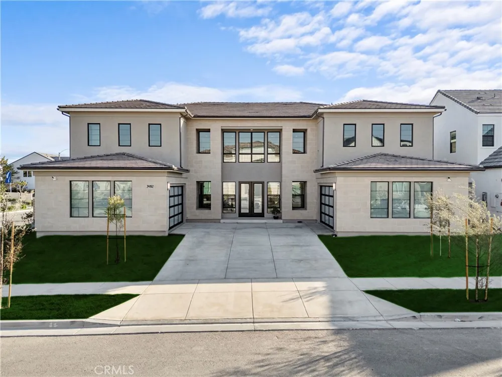 24152 West Corte Ala Valencia, CA 91354
