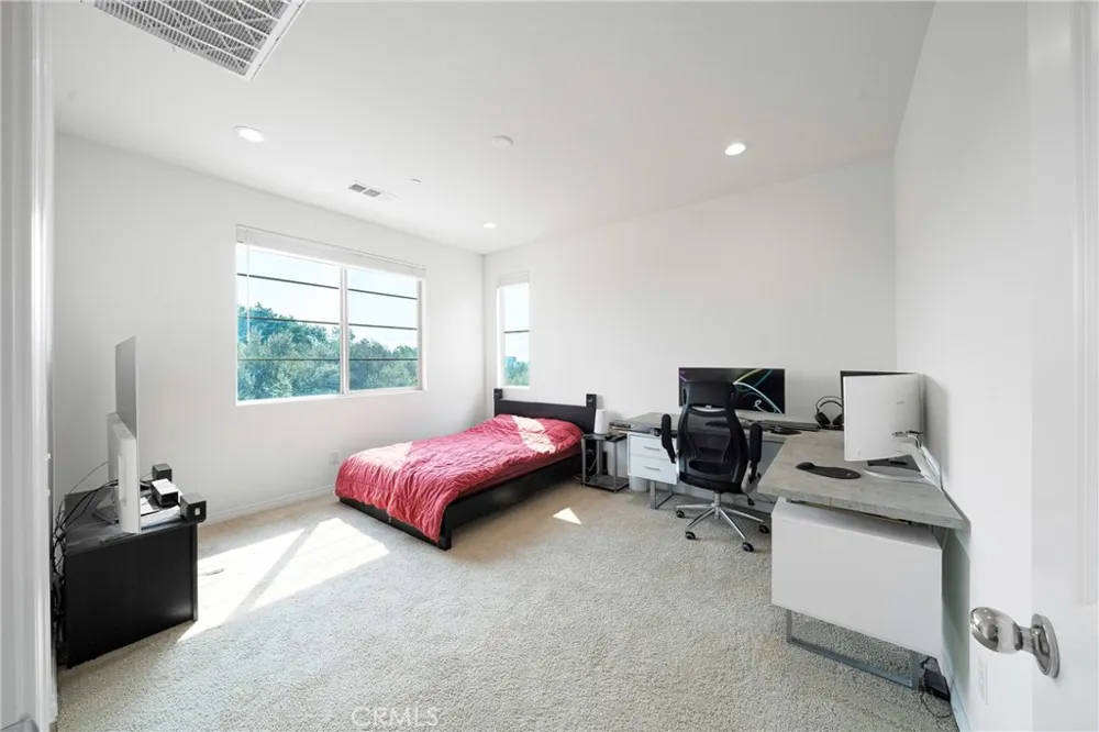 16177 Pasture Chino, CA 91708