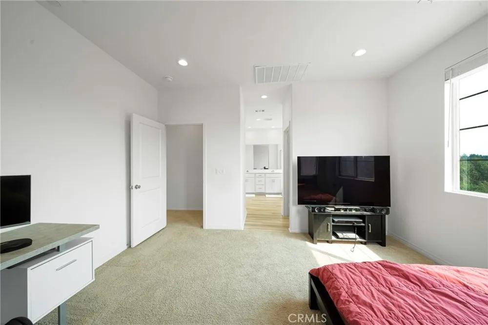 16177 Pasture Chino, CA 91708