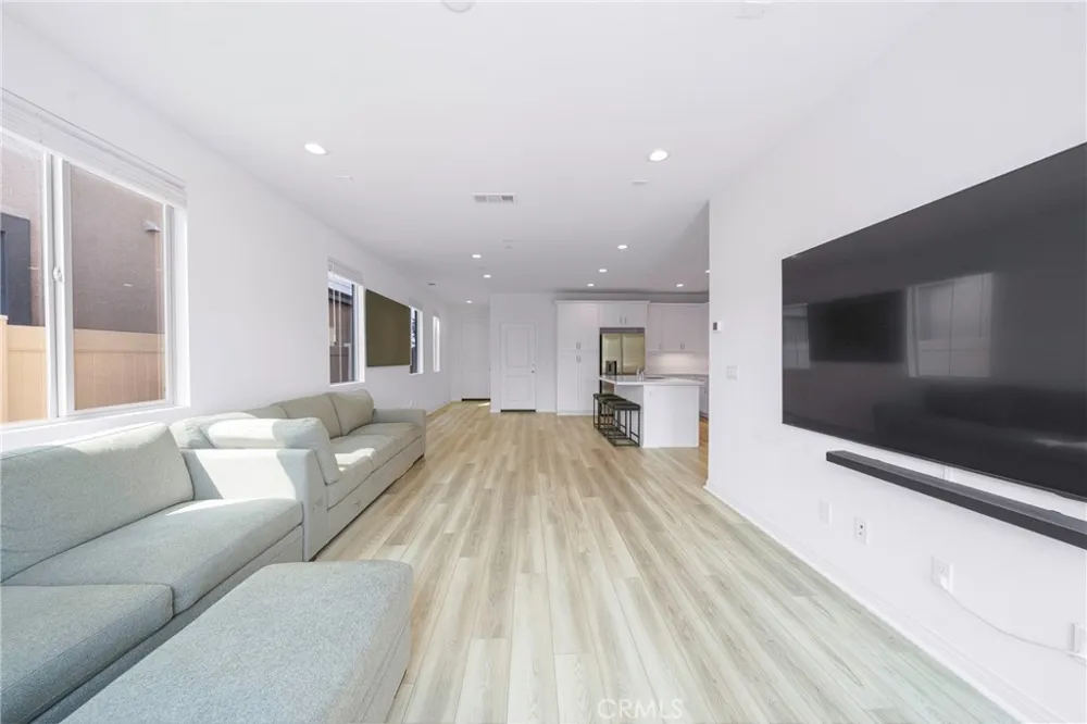 16177 Pasture Chino, CA 91708