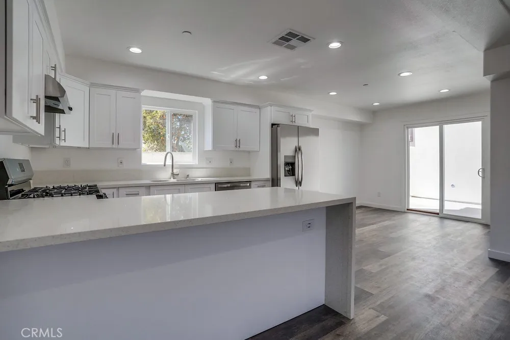 3409 Elizabeth Avenue Lynwood, CA 90262