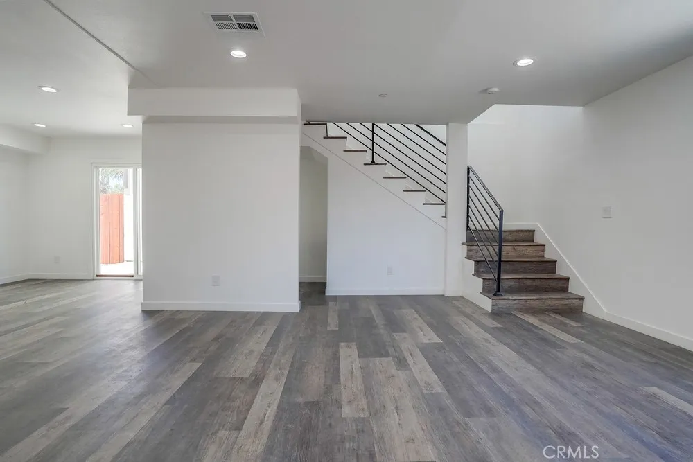 3409 Elizabeth Avenue Lynwood, CA 90262