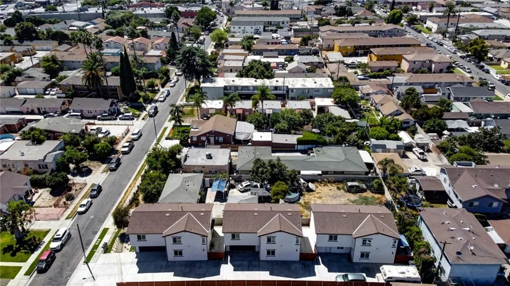 3409 Elizabeth Avenue Lynwood, CA 90262
