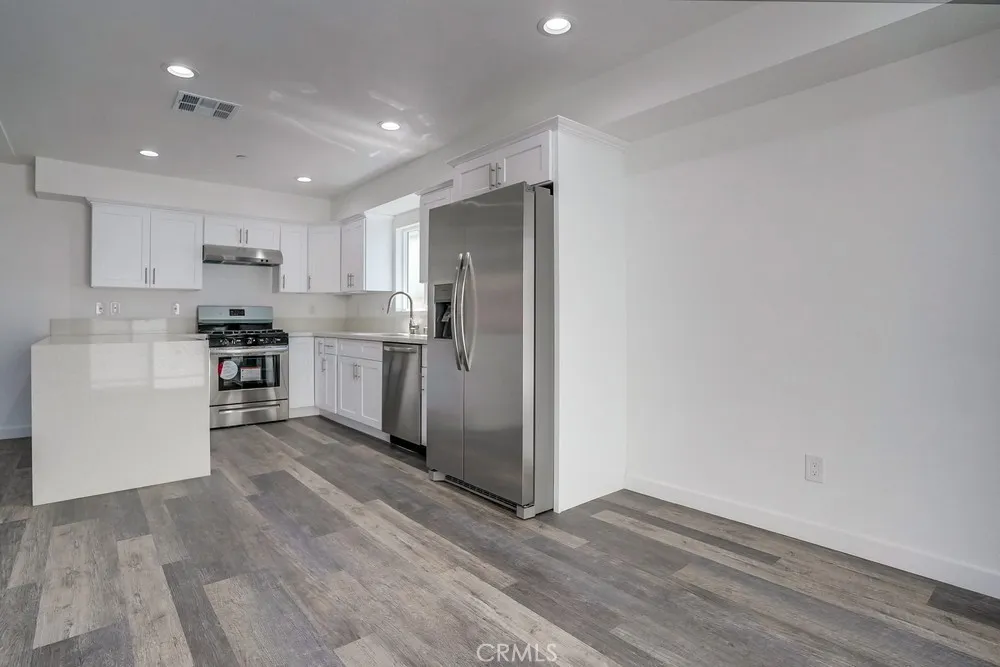 3409 Elizabeth Avenue Lynwood, CA 90262