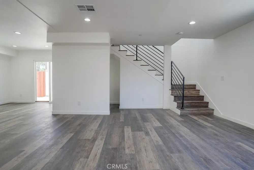 3409 Elizabeth Avenue Lynwood, CA 90262