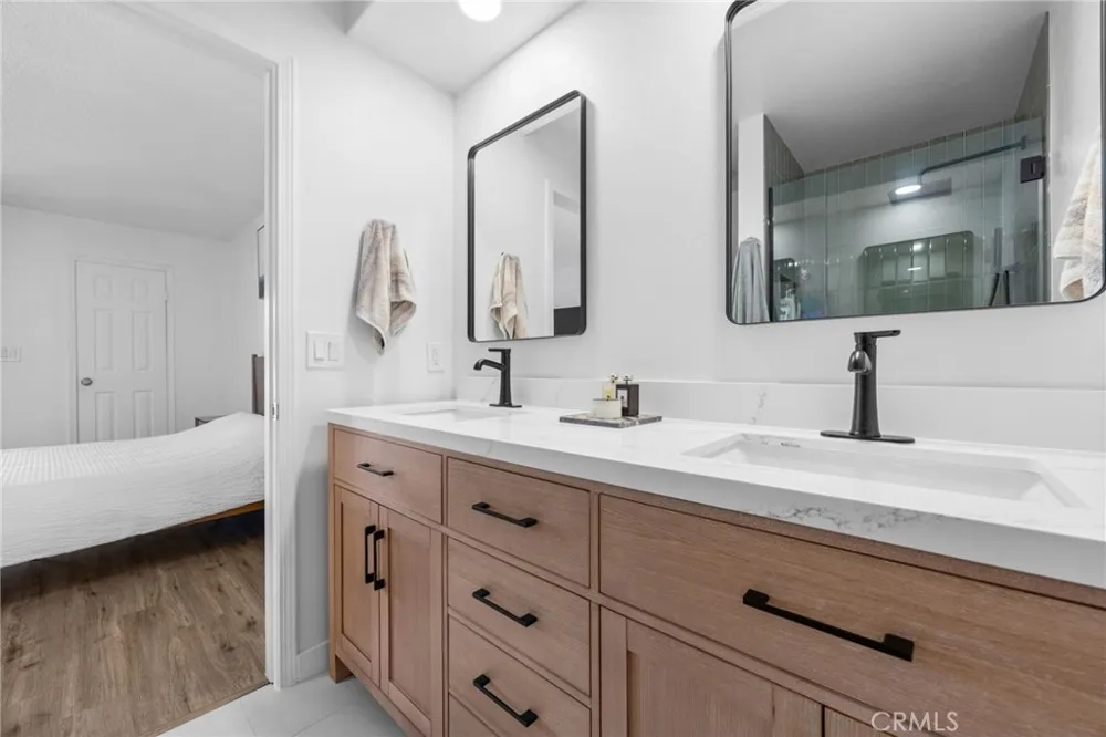 7841 Essex Drive #202 Huntington Beach, CA 92648