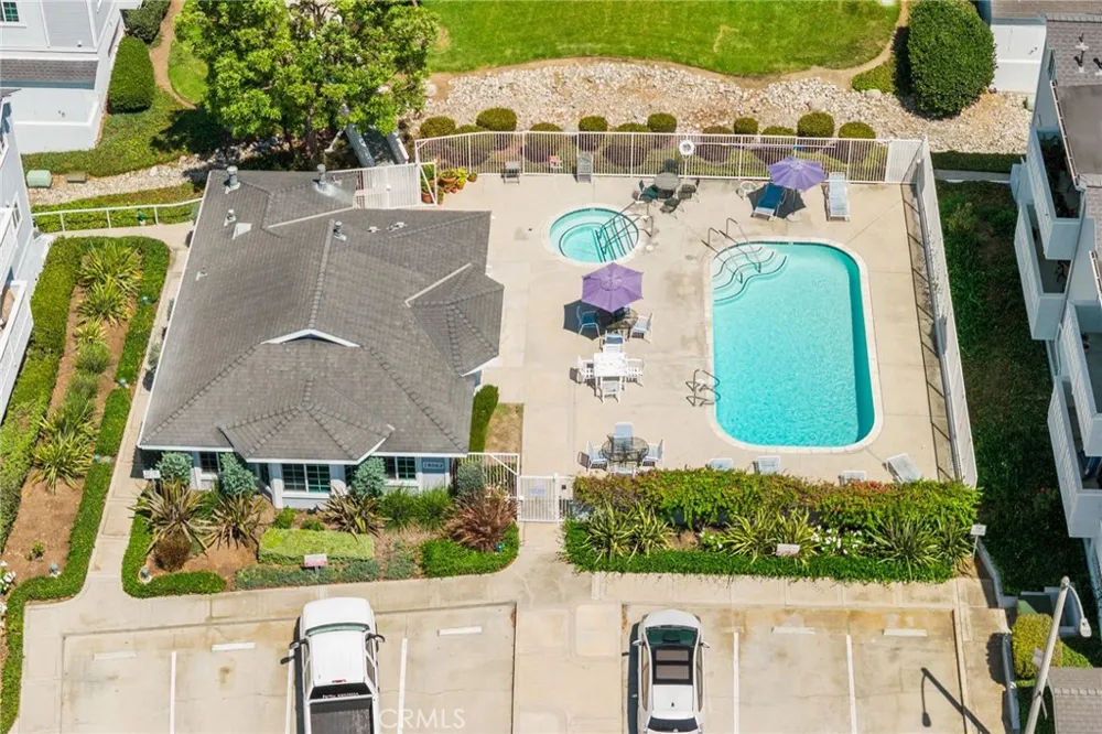 7841 Essex Drive #202 Huntington Beach, CA 92648