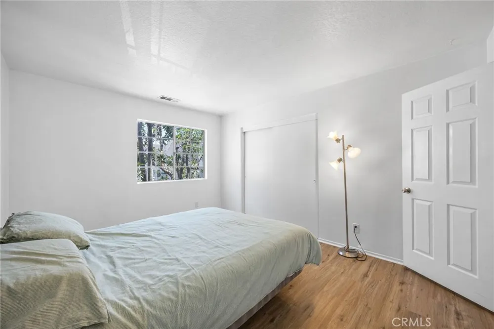 7841 Essex Drive #202 Huntington Beach, CA 92648