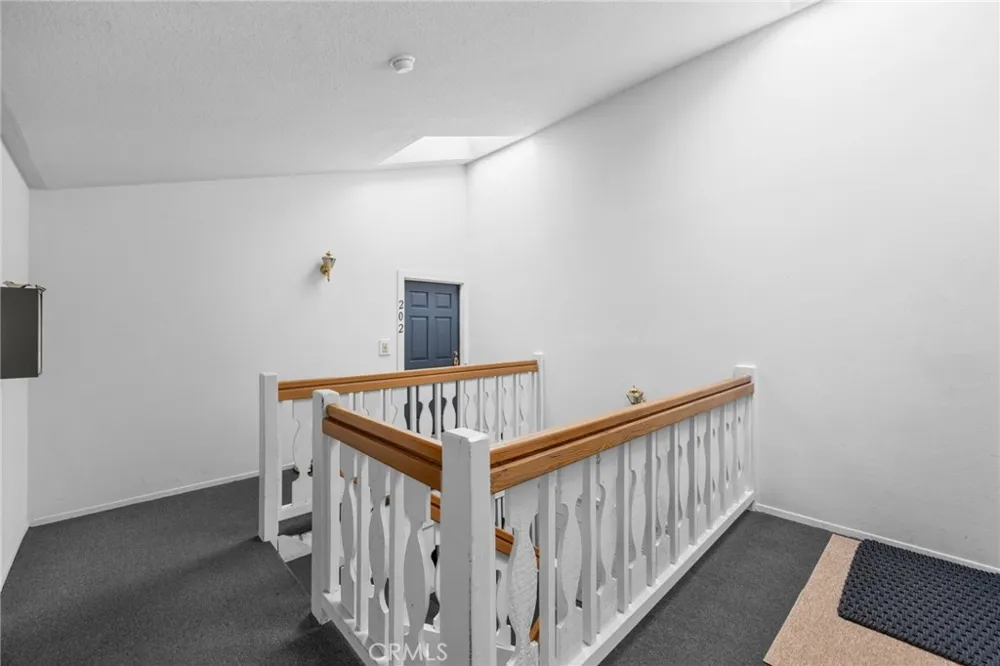 7841 Essex Drive #202 Huntington Beach, CA 92648
