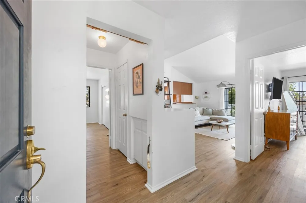 7841 Essex Drive #202 Huntington Beach, CA 92648