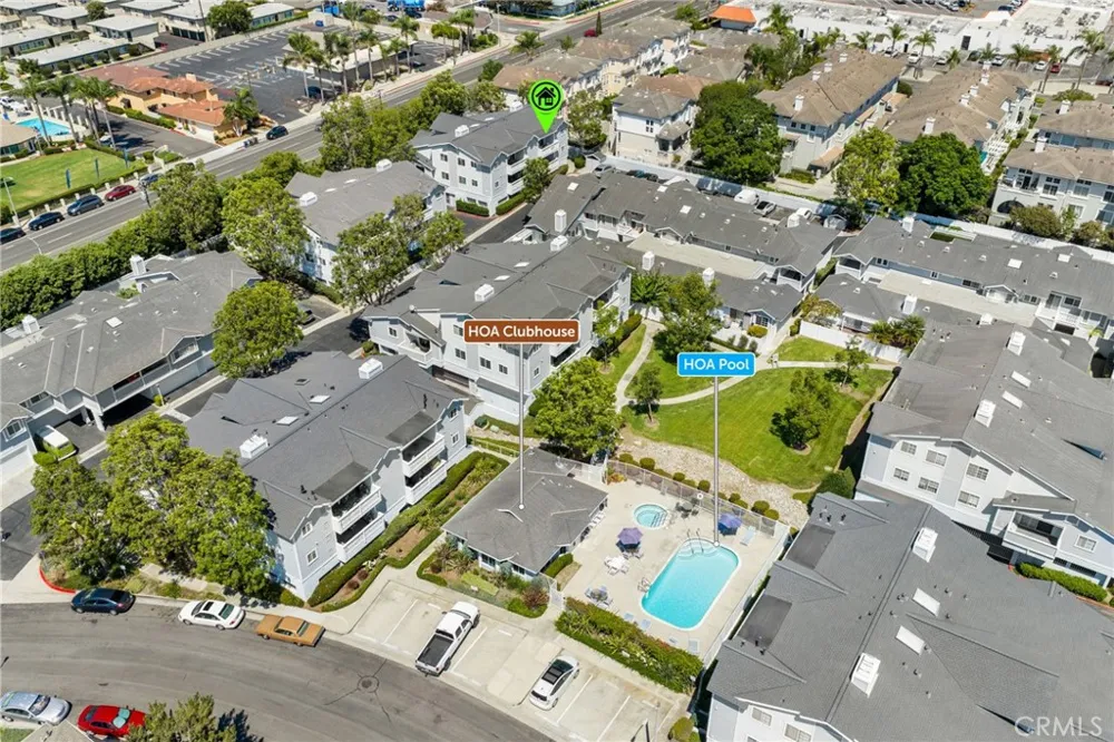 7841 Essex Drive #202 Huntington Beach, CA 92648