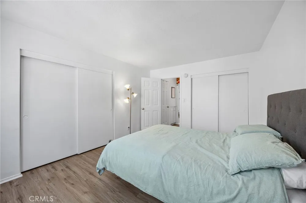 7841 Essex Drive #202 Huntington Beach, CA 92648