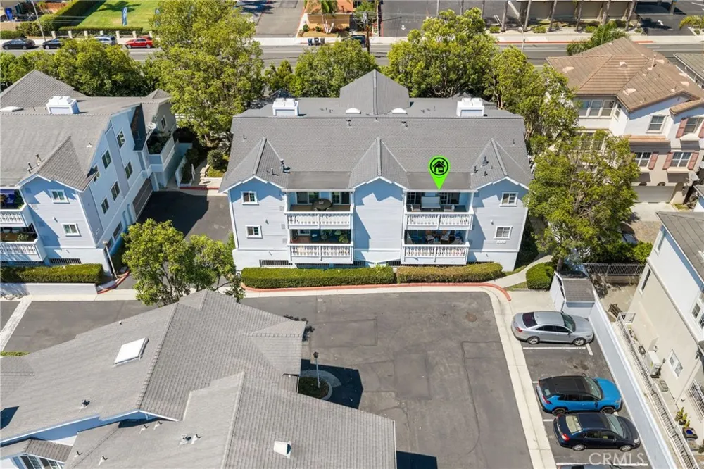 7841 Essex Drive #202 Huntington Beach, CA 92648