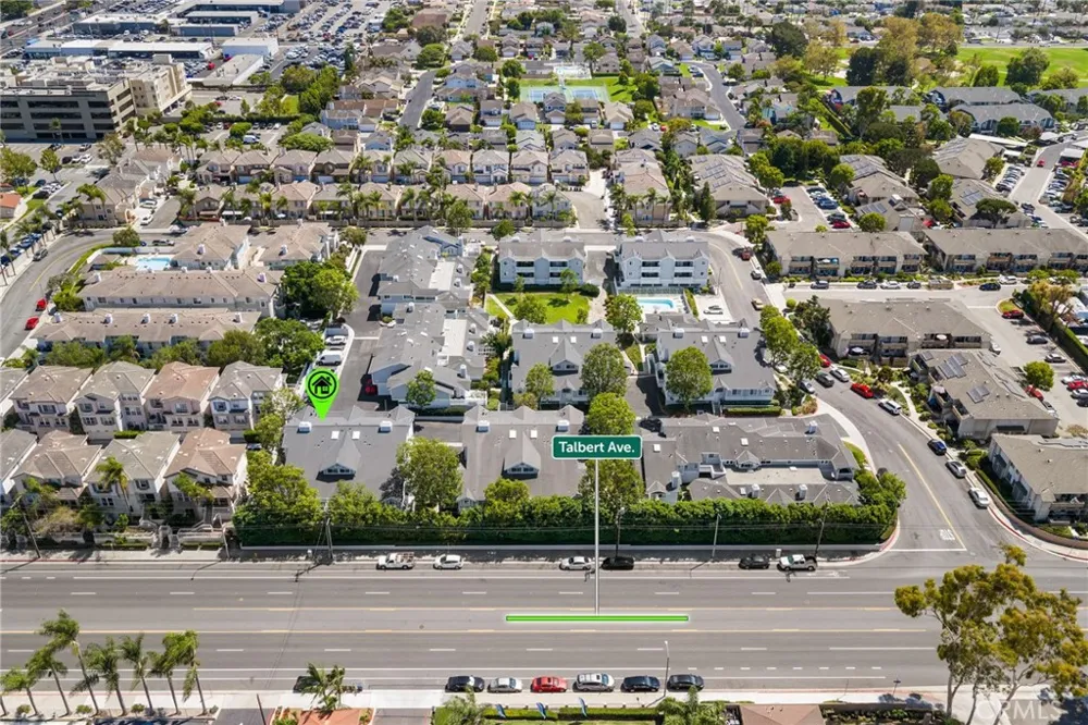 7841 Essex Drive #202 Huntington Beach, CA 92648