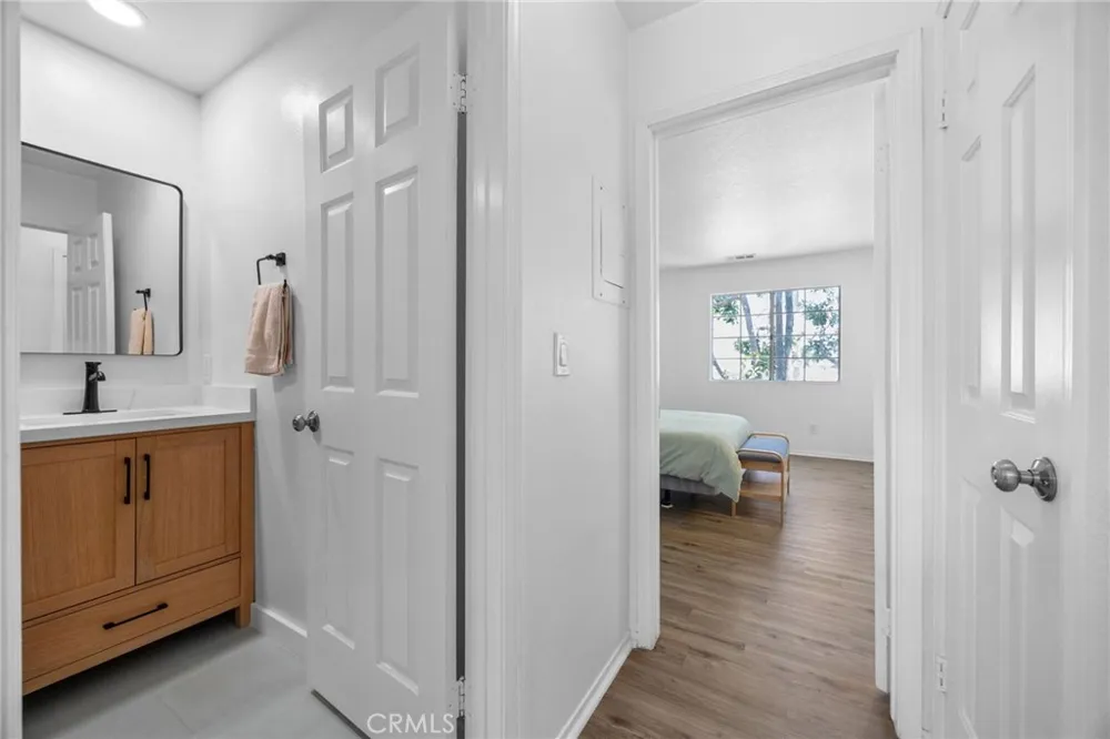 7841 Essex Drive #202 Huntington Beach, CA 92648