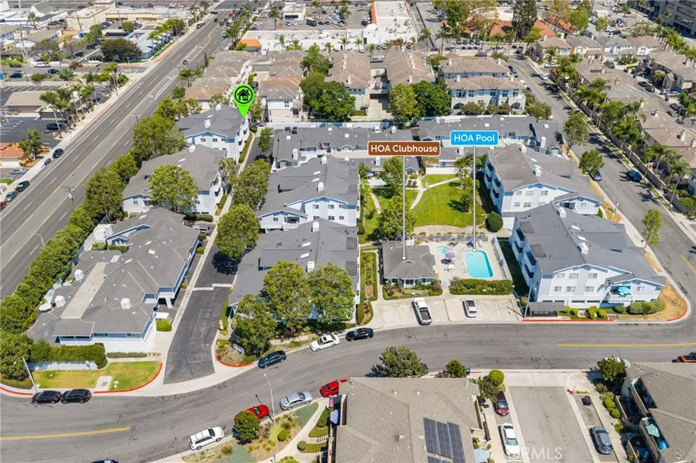7841 Essex Drive #202 Huntington Beach, CA 92648