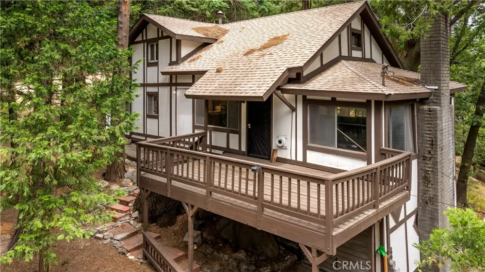 21855 Lakeland View Cedarpines Park, CA 92322