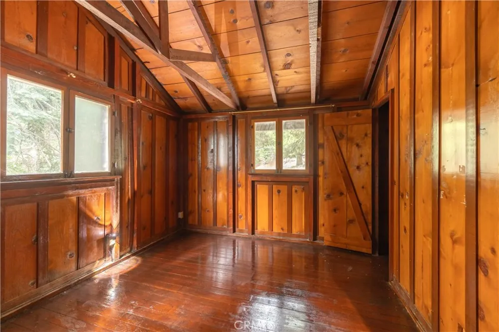 21855 Lakeland View Cedarpines Park, CA 92322