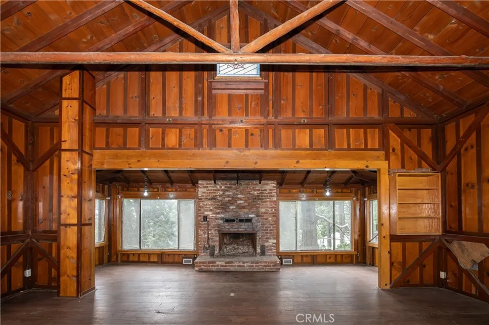 21855 Lakeland View Cedarpines Park, CA 92322