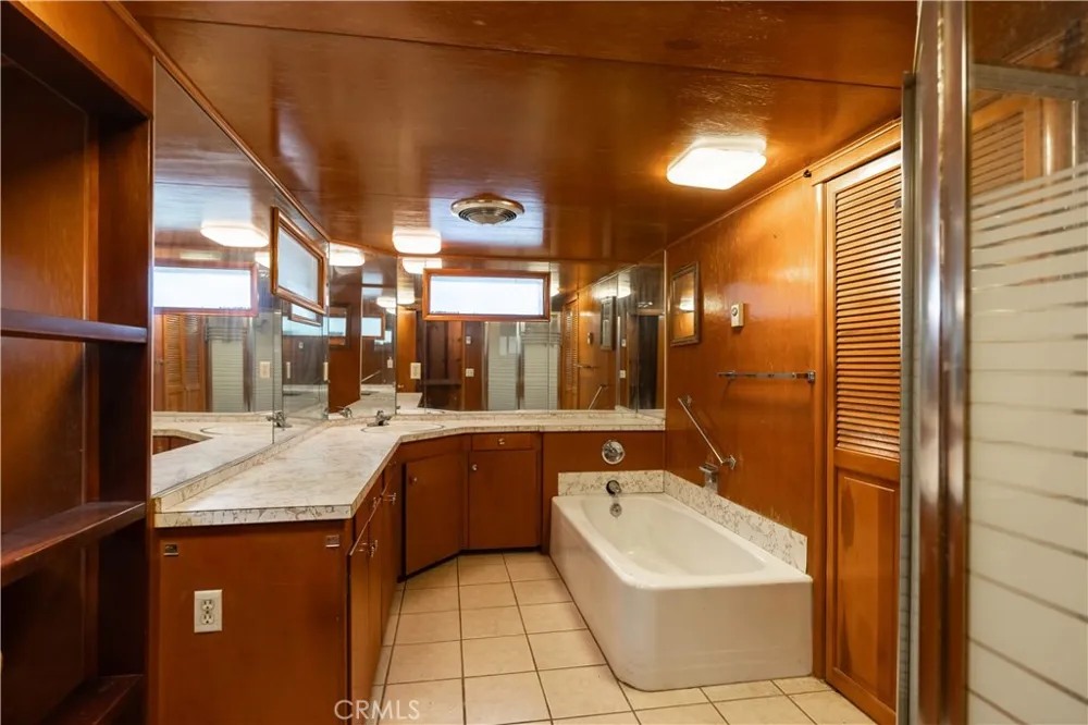 21855 Lakeland View Cedarpines Park, CA 92322
