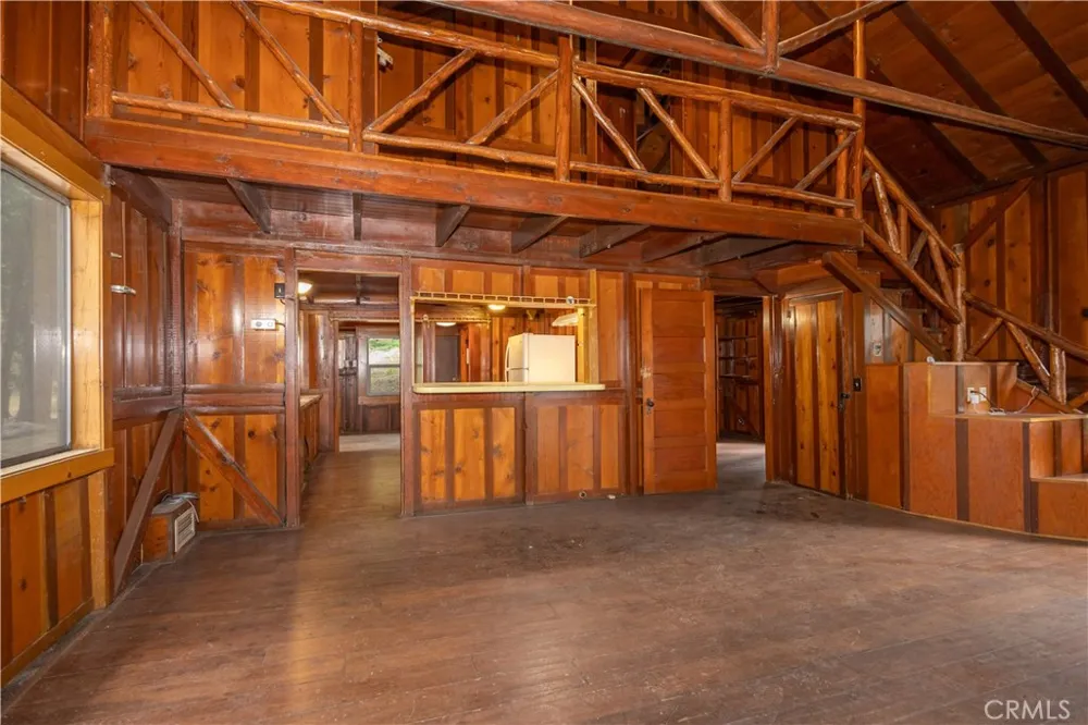 21855 Lakeland View Cedarpines Park, CA 92322
