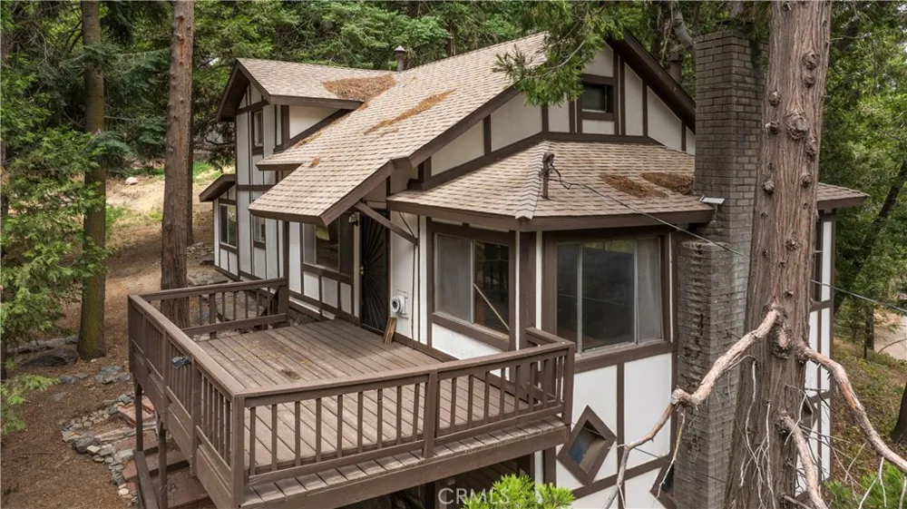 21855 Lakeland View Cedarpines Park, CA 92322