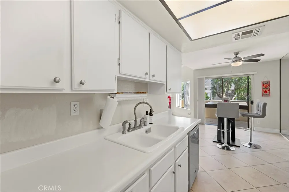 18408 Hatteras Street Tarzana, CA 91356