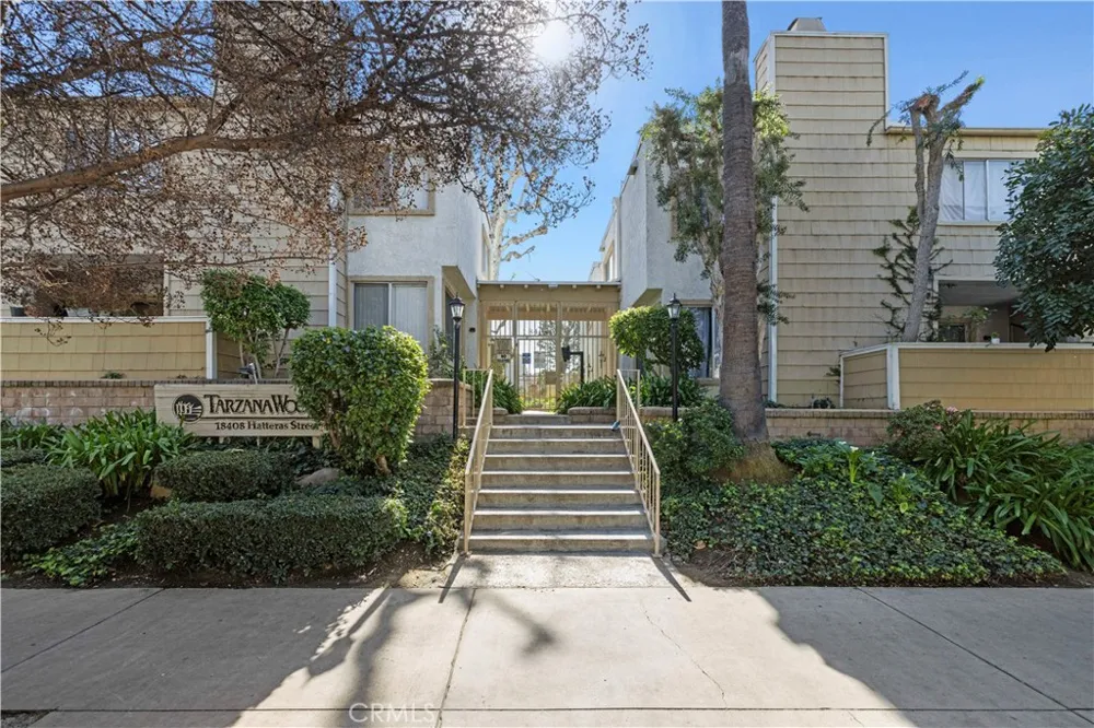 18408 Hatteras Street Tarzana, CA 91356