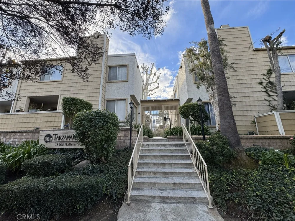 18408 Hatteras Street Tarzana, CA 91356