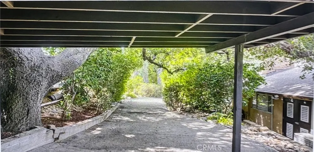 2105 Via Venado La Canada Flintridge, CA 91011