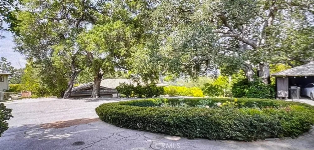 2105 Via Venado La Canada Flintridge, CA 91011