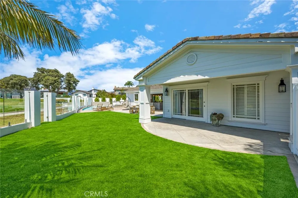 19581 Summer Breeze Huntington Beach, CA 92648